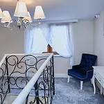 Goscinne Biala Dama Hostel Mlawka