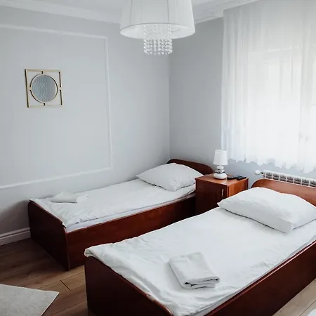 Hostel Goscinne Biala Dama Mlawka