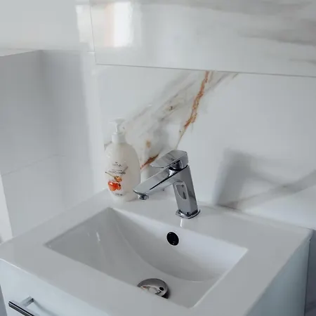 Goscinne Biala Dama * Mlawka