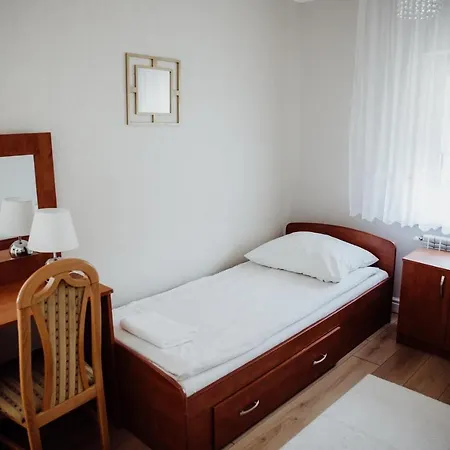 Hostel Goscinne Biala Dama *