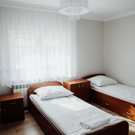 Goscinne Biala Dama Auberge de jeunesse Mlawka