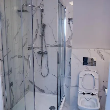 Goscinne Biala Dama Mlawka