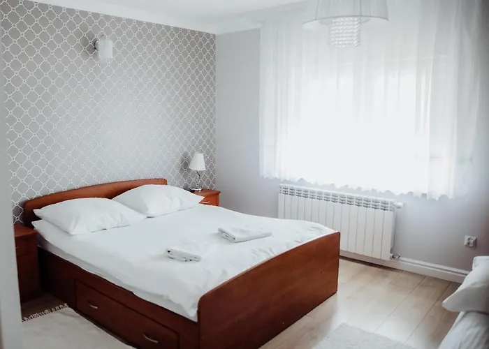 Pokoje Goscinne Biala Dama Mlawka