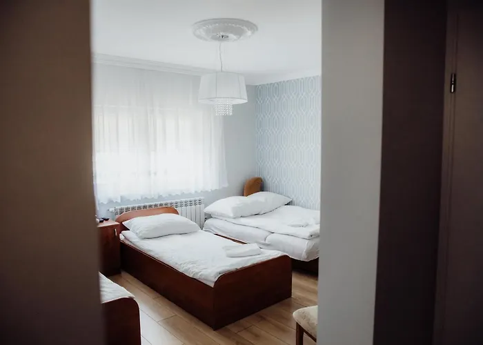 Pokoje Goscinne Biala Dama Mlawka